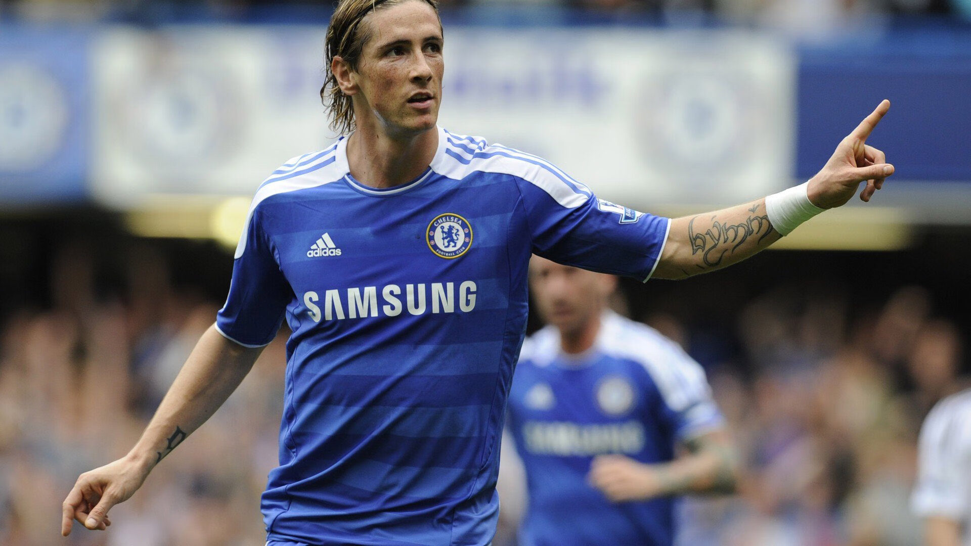 开云体育在线-德里赫特爆发诠释现代中卫革命，巴西节奏掌控洪都拉斯展现桑巴新哲学